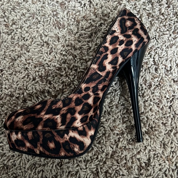 Charlotte Russe - Heels $15 - Picture 3 of 4